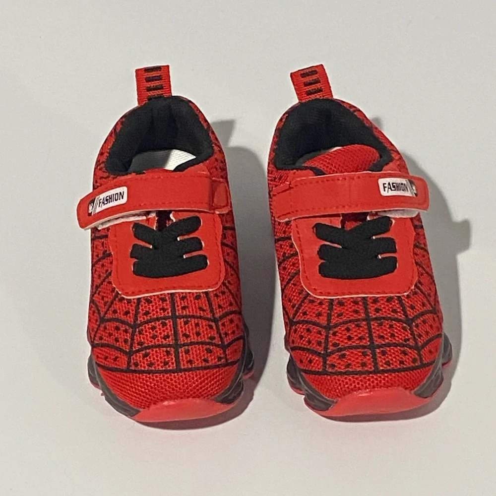 Kids Light Up Spider Web Sneakers‎